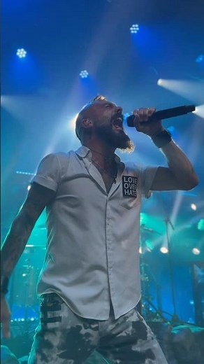 Sing with me Paris! #killswitchengage #singersofig