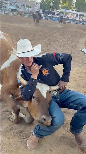 Tad Williams viral run at the PBR All Star Collegiate Tournament Rodeo!