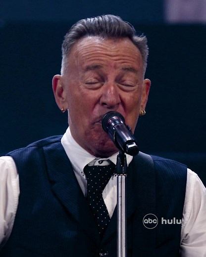 106K views · 7.1K reactions | TONIGHT on ABC, Bruce Springsteen invites you into his world. “Bruce Springsteen: Backstage and Backstreets” premieres TONIGHT at 10/9c on ABC. Stream on Hulu. | ABC News Studios | Facebook