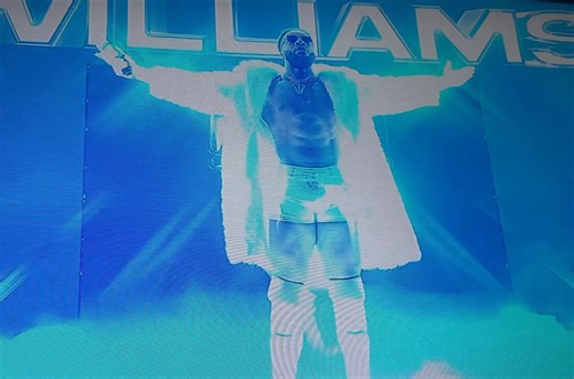 LAUGH LIL YATCHY DROPPED HIS MIC AND COULD NOT FIND IT AT ALL #Smackdown