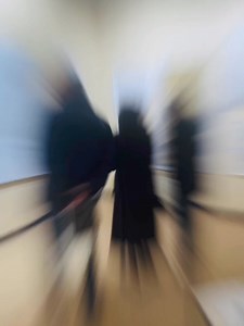 倫敦 • 梅費爾 | LAPADA Berkeley Square Fair 展位B39 VIP首日 衷心感謝所有於LAPADA Berkeley Square Fair VIP首日蒞臨B39展位的藏家與朋友們，對每位作品高度興趣及深度交流。展出作品呈現藝術視野與技術精湛的融合，引人探索，結合美感與想像意境，帶來優雅與文化思想交融的體驗。 London•Mayfair | VIP day LAPADA Berkeley Square Fair B39 Thank you to all the collectors and friends who visited and engaged with us on the first VIP day of the Lapada Berkeley Square Fair at Booth B39. We truly appreciate the deep discussions and high level of interests you expressed in each works of our artists. The fair cont