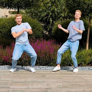 135K views · 3.3K reactions | Top trending dance moves you must learn. 朗 | 5-Minute Crafts Teens | Facebook