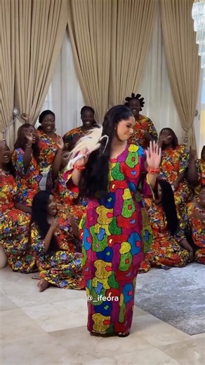 Africa's Top Wedding Website on Instagram: "It's giving beauty overdose and we are here for it 😍❤️ #foreverOkorafor Planner @shamol_experience Videography @danny_el_films Drinks Service @mode_drinks_services Decor @iswiftempire Content creator @_ifeora Makeup Artist @sweettamara_ Hairstylist @thehairsolution_ Ushers @bonita_event_hostesses Dance Troupe @Adantatv Cocktails @de_klasiq.cocktails Catering @twincuisine1_catering_enugu Small chops @goldenage.ng Grills @goldenage.ng D @deejavsl