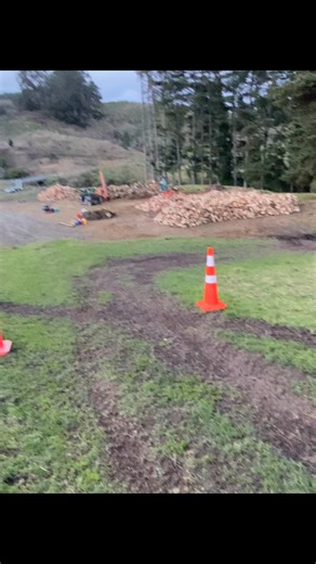 Gzilla Devilkiller on Instagram: "been loving my time up the bush doing firewood 🪵🦾 one more day tomorw Godbless whanau work hard amen 🙌🏾❤️"