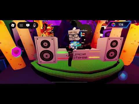 Perry Gripp Roblox Concert | Raining Tacos PT 1 | sorry if I’m pretty laggy￼.