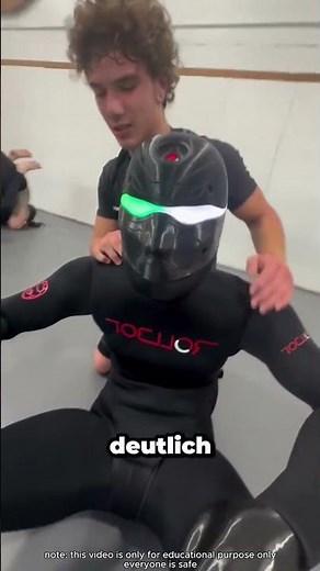 How to train martial arts with a super robot!