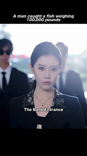 A man caught a fish weighing 100,000 pounds | Viral Video 74