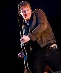 Josh Homme of Queens of the Stone Age Makes A Flimsy Excuse For Being An Asshole