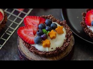 MINI FRUIT TART WITH GREEK YOGURT