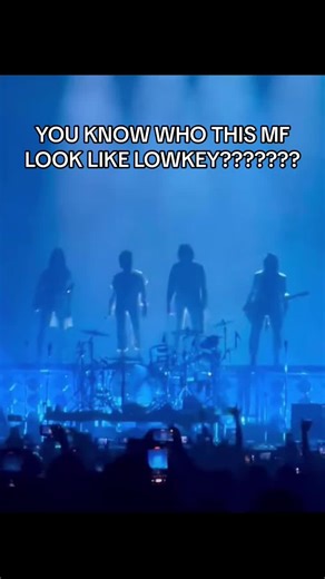 idea creds to @/joshkiskza on twitter 🫶 #gvf #gvftok #gretatok #gretavanfleet #joshkiszka #jakekiszka #sammykiszka #dannywagner #peacefularmy #peacefularmygvf #starcatcherworldtour #fromthefires #anthemofthepeacefularmy #thebattleatgardensgate #starcatcher