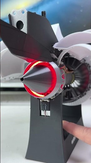 Small Size (35cm/13in) Rolls Royce Trent 900 Turbofan Engine Model