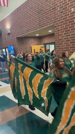 Good morning!!! It’s SENIOR night and our Cheer and Cross Country teams are headed to STATES this weekend!!!! Roll Cougs!! 🧡💚🧡💚🧡 | Kettle Run Cheerleading