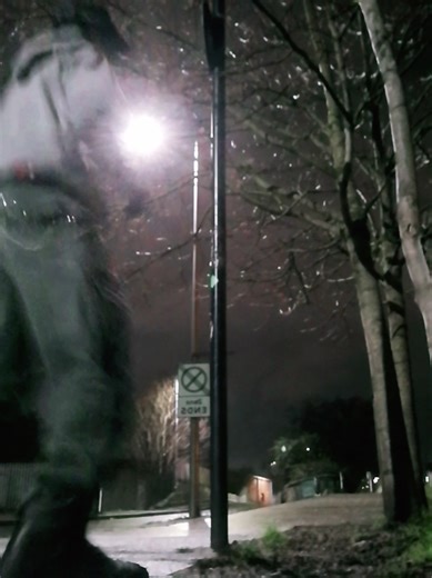 Day 9 of posting my shadowboxing for jks cuz the algorithm wants me to post regularly #jokes #mma #kickboxing #vibing #nightvibes