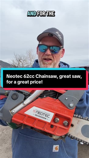 If you’ve been eyeballing a bigger saw but don’t feel like paying big-name prices, this NeoTec 62cc chainsaw is worth a hard look. You’re getting a legit 62cc gas engine with enough power to handle firewood, storm cleanup, and dropping decent-sized trees without bogging down every time you lean into it. What makes this kit stand out is it comes ready to work with both an 18” and a 22” bar and chain. Run the 18” when you want better control and quicker cuts, then swap to the 22” when you need the