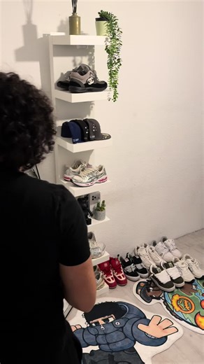 Exciting Unboxing of the Latest Tracksuit