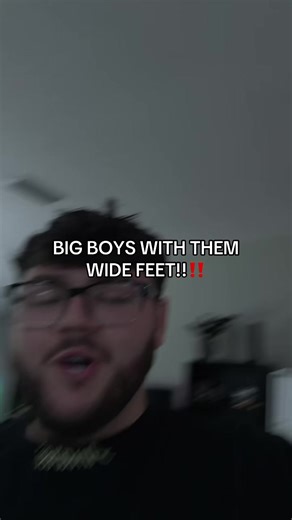 I was looking up comfortable slides for big feet and these Draco slides are honestly a solid option. Memory foam makes them easy to wear all day. #BigAndTall #BigBoy #Slides #CasualWear #size16