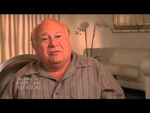 Danny DeVito on Louie's cage on "Taxi"- EMMYTVLEGENDS.ORG