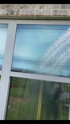 Easy window cleaning with tips and tricks: https://www.stephreallife.com/streak-free-window-cleaning-recipe/ #SpringCleaning #springcleaningtips #cleaninghacks #cleaningtips #windowcleaning | Steph Gigliotti Real Life Recipes