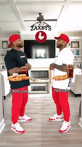 Stop letting fast food trap you into quitting your goals. Comment STREETS and I’ll DM you my FREE ebook “What to Eat in the Streets.” I used to think grabbing my usual fast-food fix was no big deal… until I saw the macros. Here’s what I wanted vs. what I should get, still satisfying, but without blowing my progress: Zaxby’s Chicken Fajita Quesadilla (Modified: half cheese, grilled chicken only, light sauce) Diet Coke → ~760 calories, 50g protein Taco Bell 10pc Chicken Nuggets Nacho Cheese Coke Z