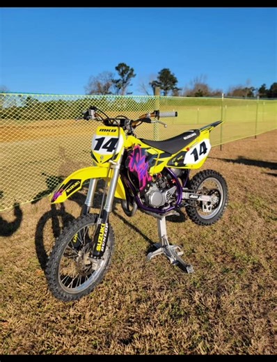 AO1 DESIGNS on Instagram: "#rm85 #retro #decals #mx #graphics"