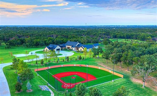 Matt Holliday’s standout Oklahoma home with baseball field hits market for $12 million