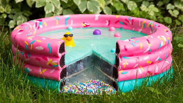 Swimming Pool... CAKE - Everything Is Cake!
