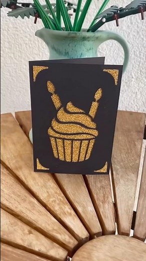 🧁🥳 Geburtstagskarte mit Muffin-Motiv plotten #cricut #geburtstagskarte #plotterdatei