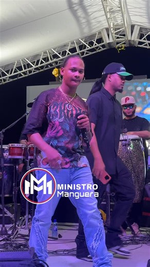 El ministro on Instagram: "Ya me enteré @dalvinmelody 😍 en vivo @espacio_musical_zer0 @lether_2088 @team.perla.negrra"