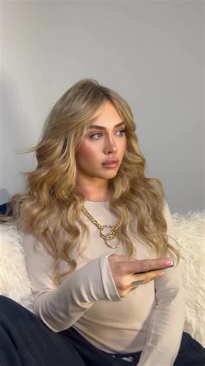 Robyn Richards on Instagram: "made me smile 🤭"