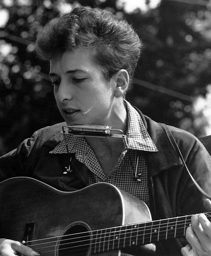 Watch Bob Dylan perform protest song ‘Hurricane’ live for the very first time, 1975