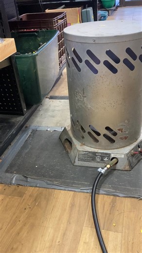 80,000 BTU Propane heater perfect for shop or construction site. Need ventilation and don’t sleep in room while running. $125 | Ashdown Bargain Center
