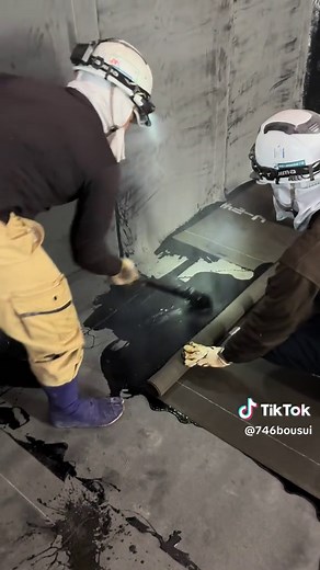 アスファルト防水の土間流し貼り施工