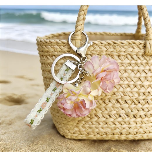 Handmade Lily of the Valley Keychain, Floral Bag Charm, Dainty Fabric & Stainless Steel Key Fob, Cottagecore Aesthetic, Cute Gift for Her - Etsy