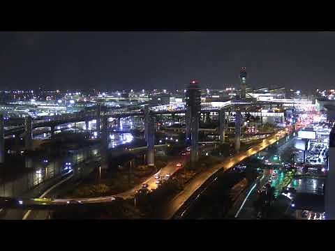 LIVE: Rainy day traffic at Los Angeles International Airport