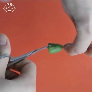 1.1M views · 5.7K reactions | Drip, drip, drop, Little April Flower...  By @aleksa.cakes IG: https://bit.ly/2KCI4vM | Beautylicious | Facebook