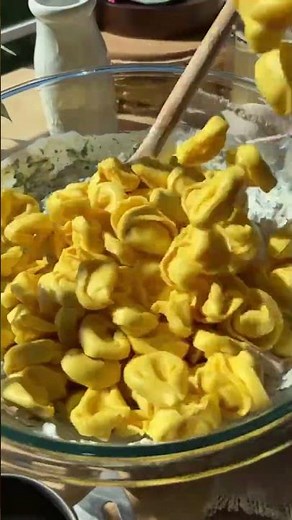 Simple Spinach Ricotta Tortellini Bake