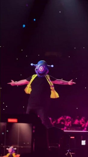 Coldplay - Something Just Like This Pt.2 (Live)