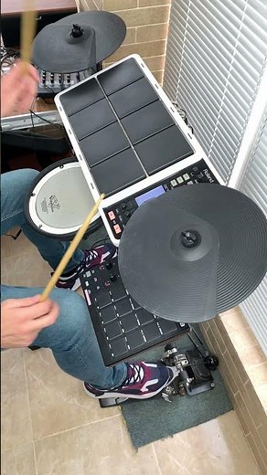 90s Classic Reinvented | Rhythm Is A Dancer Live Looping