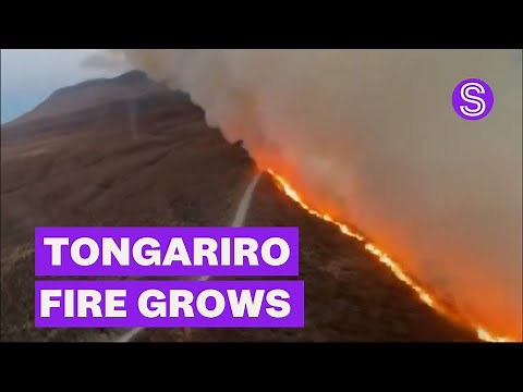 Evacuations as the monster wildfire at Tongariro National Park continues to grow | Stuff.co.nz