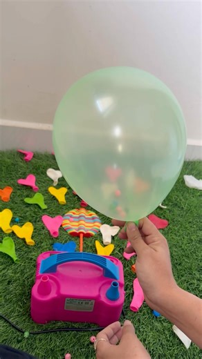 Balloon Filling Machine Blowing Colourful Balloons! #poppballons