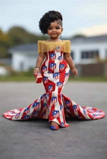 cute baby Fashion Show #barcelonasc #liverpoolfc #ronaldo #fyp #madrid