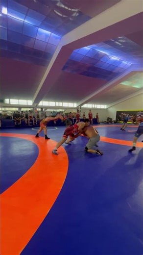 Grapples, holds, takedowns – wrestling practice revealed!”