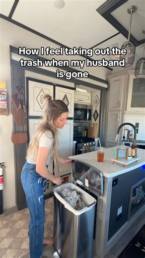 Blue collar ain’t for the weak.. #bluecollar #bluecollarhusband #wife #wifeandhusbandcomedy