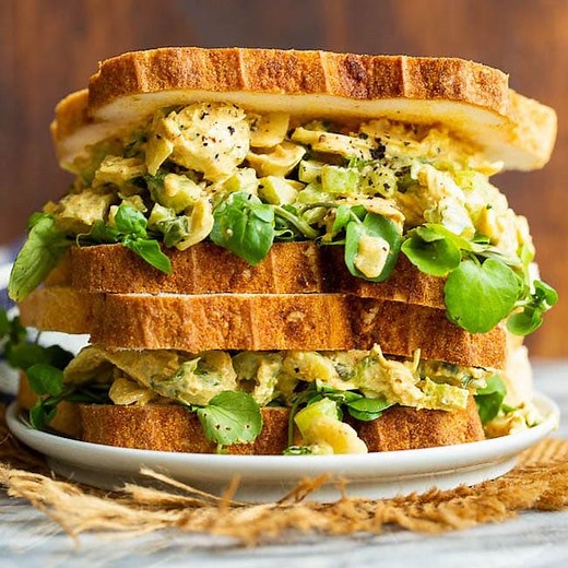 1.6K views · 18 reactions | Lightend up Coronation Chicken made with a combination of Greek yoghurt and mayo. It's seasoned with curry powder, mango chutney and lemon juice and spruced up with chopped celery and toasted almonds for a little added crunch  ﻿ RECIPE >> https://www.asaucykitchen.com/coronation-chicken/ | A Saucy Kitchen - Gluten Free Recipes | Facebook