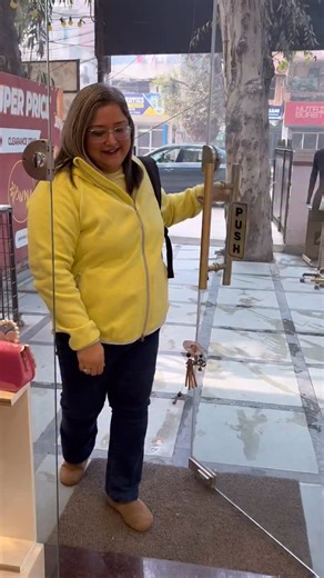 AAVNA FASHION STUDIO - India’s Premium Plussize Western Wear on Instagram: "📦New imported plus size collection now available in wholesale & retail at @aavnafashionstudio Exclusive winter pre-winter collection that is Hand picked & Internationally sourced in plus sizes 🛒 now Available in Retail & Wholesale 👌🏻😊 💈visit the store 💈 ×××××××××××××××××× 📍 Aavna Fashion Studio C4A/49A janakpuri 📦 Book Your video call🛍 —————+—————+— Dm @avnafashionstudio Or What’sApp +91 9870513398 #imported #n