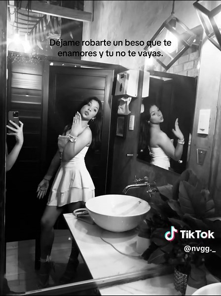 Robarte un Beso de Carlos Vives: Letra y Significado