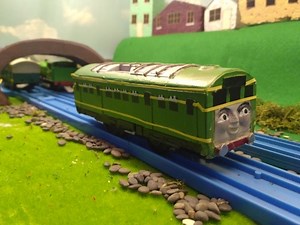 Custom Engines: Daisy the Diesel Rail-car