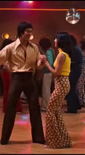 Bruce Lee dancing with girlfriend 😍 #fyp #brucelee #ukraine #usa #foryoupage