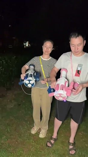 This Automatic Bubble Machine Turns Summer Into Magic ✨
