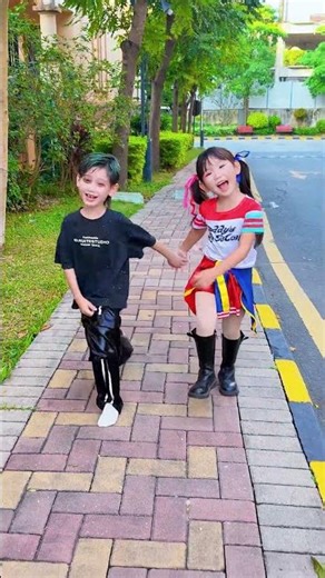 What is ringing?#clown #couple #shorts #funny